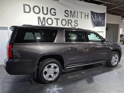 2018 Chevrolet Suburban Premier 4WD - Photo 7 - Rochelle, IL 61068