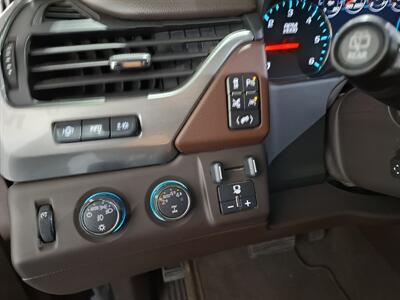 2018 Chevrolet Suburban Premier 4WD - Photo 28 - Rochelle, IL 61068