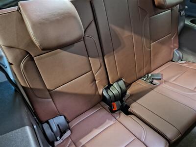 2018 Chevrolet Suburban Premier 4WD - Photo 17 - Rochelle, IL 61068