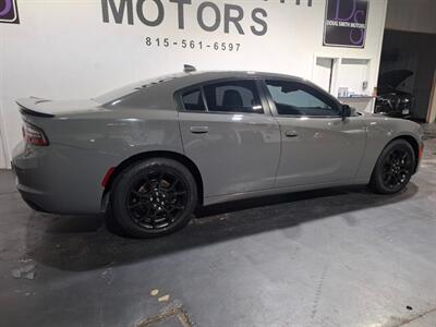 2017 Dodge Charger SXT PLUS AWD SEDAN - Photo 8 - Rochelle, IL 61068