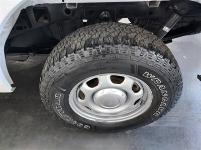 2020 Ford F-150 XL CREW CAB 4X4 - Photo 28 - Rochelle, IL 61068