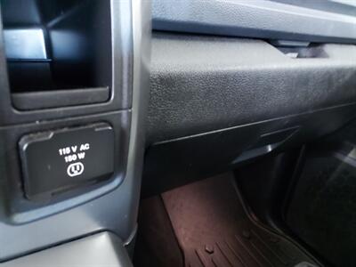 2018 RAM 2500 SLT BIGHORN  CREW CAB 4X4 - Photo 33 - Rochelle, IL 61068