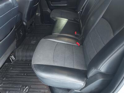 2018 RAM 2500 SLT BIGHORN  CREW CAB 4X4 - Photo 13 - Rochelle, IL 61068