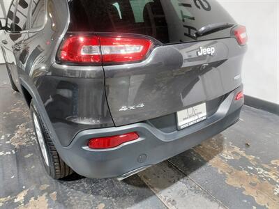 2018 Jeep Cherokee Latitude Plus  AWD - Photo 6 - Rochelle, IL 61068