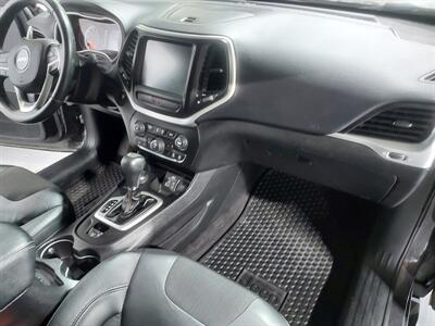 2018 Jeep Cherokee Latitude Plus  AWD - Photo 19 - Rochelle, IL 61068