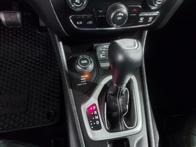 2018 Jeep Cherokee Latitude Plus  AWD - Photo 25 - Rochelle, IL 61068