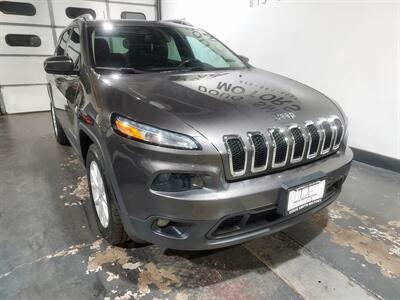 2018 Jeep Cherokee Latitude Plus  AWD - Photo 10 - Rochelle, IL 61068