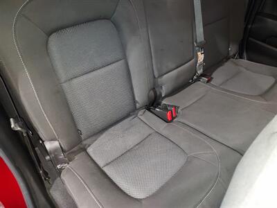 2019 Chevrolet Colorado LT CREW CAB 4X4 - Photo 15 - Rochelle, IL 61068