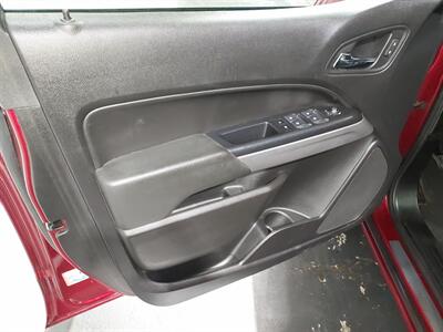 2019 Chevrolet Colorado LT CREW CAB 4X4 - Photo 16 - Rochelle, IL 61068