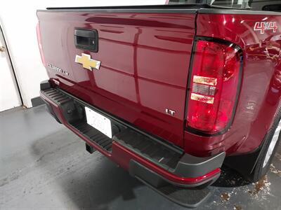 2019 Chevrolet Colorado LT CREW CAB 4X4 - Photo 10 - Rochelle, IL 61068