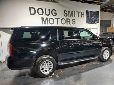 2019 GMC Yukon XL SLT   - Photo 4 - Rochelle, IL 61068