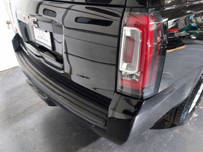 2019 GMC Yukon XL SLT   - Photo 10 - Rochelle, IL 61068