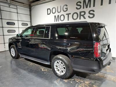 2019 GMC Yukon XL SLT   - Photo 6 - Rochelle, IL 61068