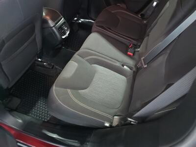 2015 Jeep Cherokee Latitude  SUV 4X4 - Photo 11 - Rochelle, IL 61068