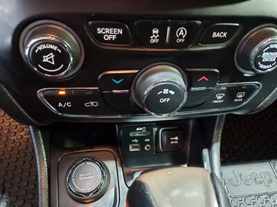 2015 Jeep Cherokee Latitude  SUV 4X4 - Photo 26 - Rochelle, IL 61068