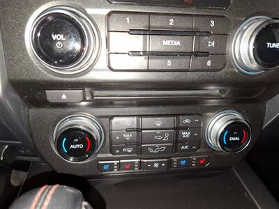 2017 Ford F-150 LARIAT  SPORT FX4 - Photo 22 - Rochelle, IL 61068