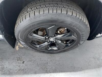 2019 Toyota RAV4 Hybrid XSE SUV - Photo 30 - Rochelle, IL 61068