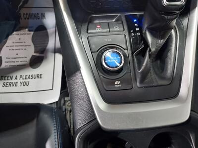 2019 Toyota RAV4 Hybrid XSE SUV - Photo 22 - Rochelle, IL 61068