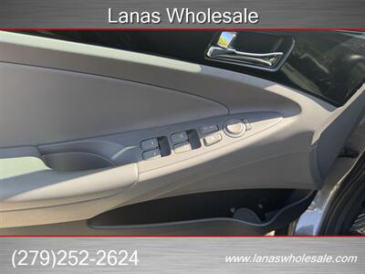 2014 Hyundai SONATA SE 2.0T   - Photo 12 - Sacramento, CA 95815