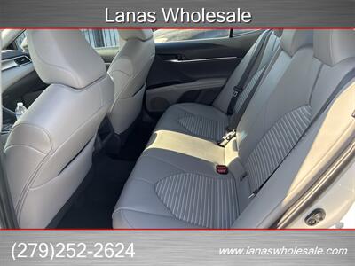 2018 Toyota Camry Hybrid SE   - Photo 3 - Sacramento, CA 95815