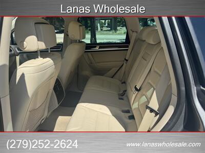 2013 Volkswagen Touareg VR6 LUX /Sport AWD - Photo 11 - Sacramento, CA 95815