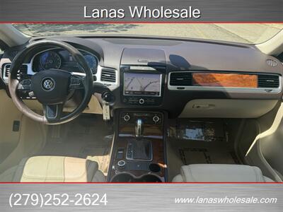 2013 Volkswagen Touareg VR6 LUX /Sport AWD - Photo 7 - Sacramento, CA 95815