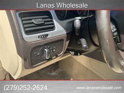 2013 Volkswagen Touareg VR6 LUX /Sport AWD - Photo 14 - Sacramento, CA 95815