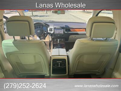 2013 Volkswagen Touareg VR6 LUX /Sport AWD - Photo 17 - Sacramento, CA 95815