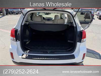 2011 Subaru Outback 2.5i Limited - Photo 11 - Sacramento, CA 95825