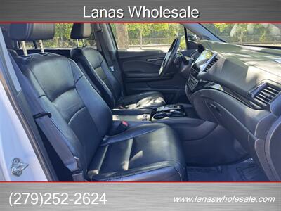 2017 Honda Pilot Touring AWD   - Photo 8 - Sacramento, CA 95815