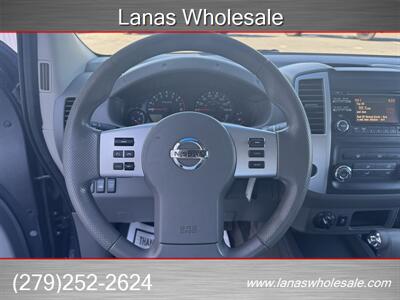 2013 Nissan Frontier SV 4X4   - Photo 12 - Sacramento, CA 95825
