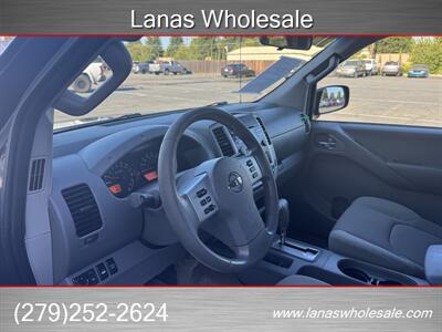 2013 Nissan Frontier SV 4X4   - Photo 8 - Sacramento, CA 95825