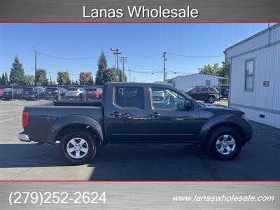 2013 Nissan Frontier SV 4X4   - Photo 4 - Sacramento, CA 95825