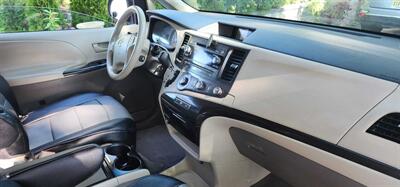 2011 Toyota Sienna LE 8-Passenger   - Photo 2 - Bridgeton, NJ 08302
