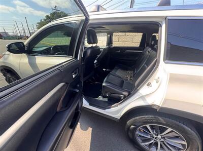2019 Toyota Highlander XLE   - Photo 4 - Bridgeton, NJ 08302