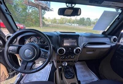 2014 Jeep Wrangler Sahara   - Photo 7 - Saucier, MS 39574