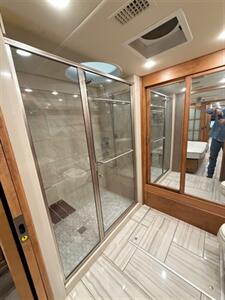 2018 American Coach XCM Chassis   - Photo 34 - Mannford, OK 74044