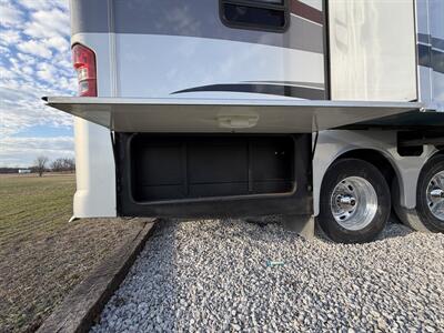 2013 Itasca Meridian Cummins   - Photo 11 - Mannford, OK 74044