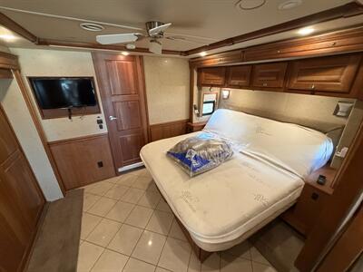 2013 Itasca Meridian Cummins   - Photo 20 - Mannford, OK 74044