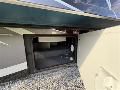 2013 Itasca Meridian Cummins   - Photo 9 - Mannford, OK 74044