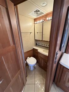 2013 Itasca Meridian Cummins   - Photo 18 - Mannford, OK 74044