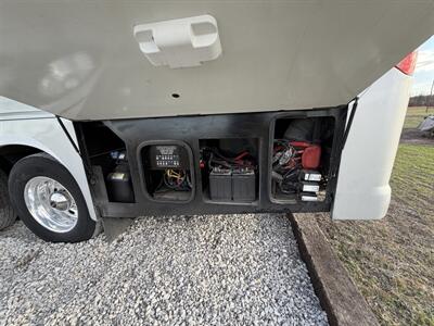 2013 Itasca Meridian Cummins   - Photo 12 - Mannford, OK 74044