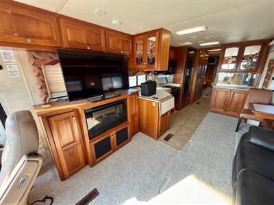 2006 Dutchstar 4027   - Photo 21 - Mannford, OK 74044