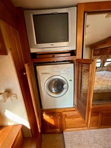 2006 Dutchstar 4027   - Photo 11 - Mannford, OK 74044