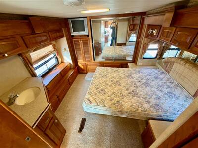 2006 Dutchstar 4027   - Photo 12 - Mannford, OK 74044