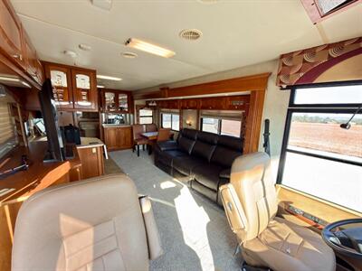 2006 Dutchstar 4027   - Photo 22 - Mannford, OK 74044