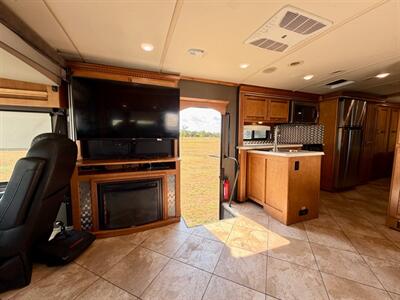 2017 Winnebago Forza 34T - Photo 12 - Mannford, OK 74044