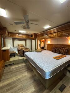 2007 Monaco Camelot 42PLQ - Photo 16 - Mannford, OK 74044