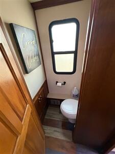 2005 American Coach tradition 42   - Photo 8 - Mannford, OK 74044