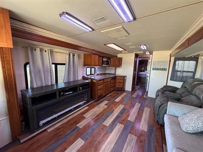 2005 American Coach tradition 42   - Photo 12 - Mannford, OK 74044